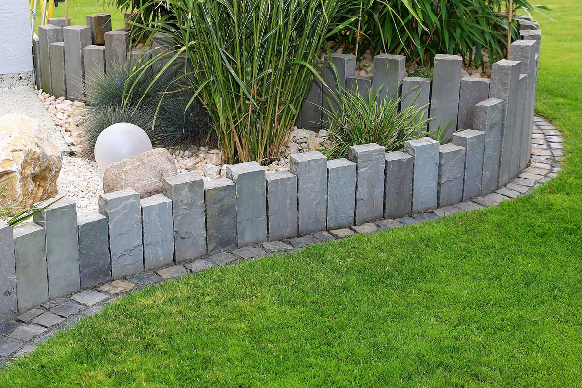 Gartengestaltung in Sandstein grau - MHI NATURSTEIN & BAUSTOFFSERVICE GMBH